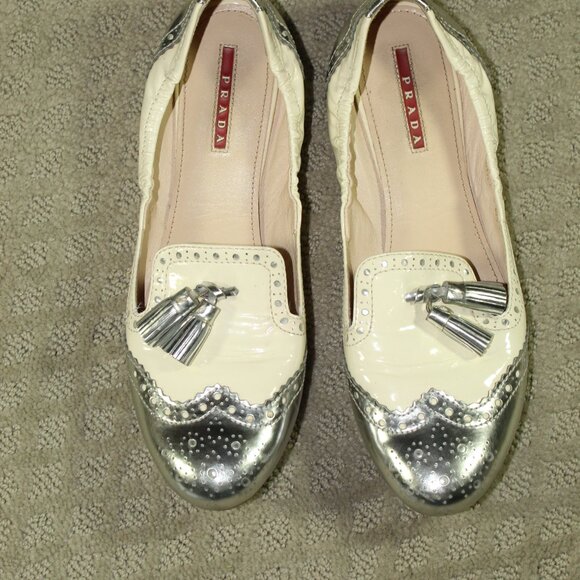 Prada Women's Size 9 / 40.5 Off White Silver Elastic Opening Flats - Picture 3 of 8